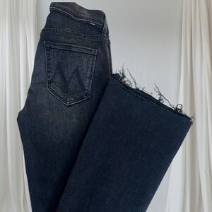 Mother Jeans The Weekender Fray in Night Shadow Wash Size 26